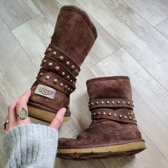 UGG Shoes - SALE 🎉🎊 UGG boots
